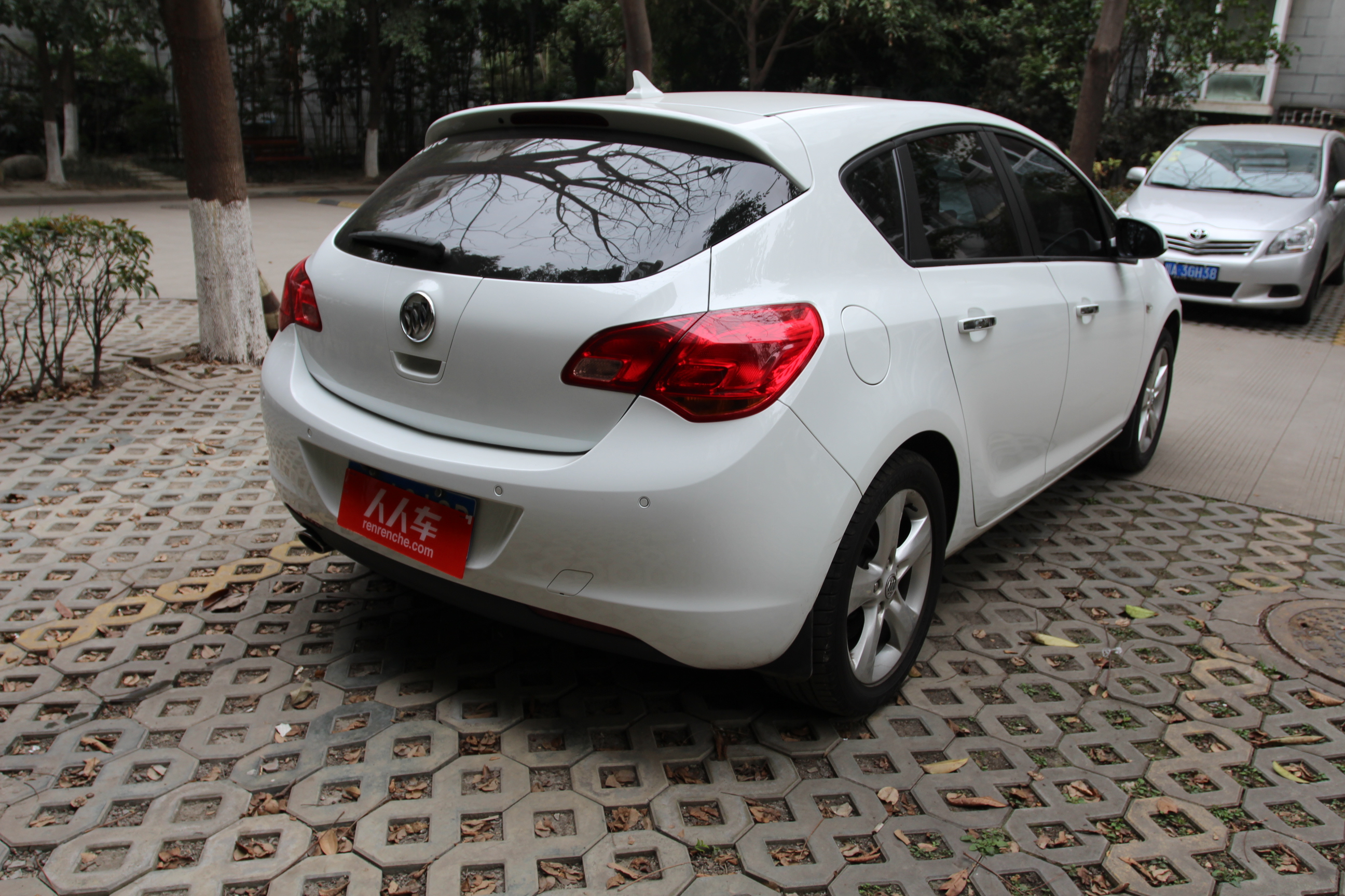 别克-英朗2012款 xt 1.6t两厢