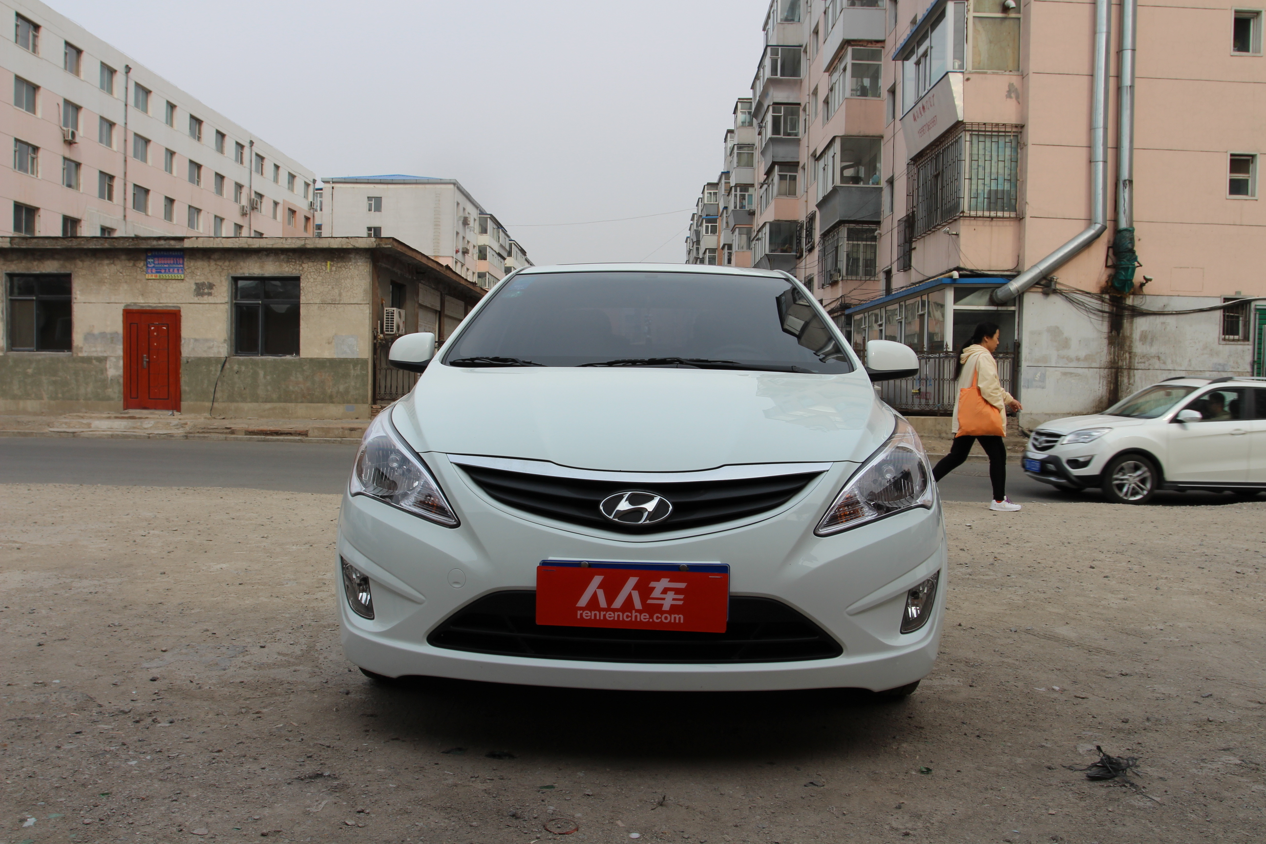 现代-瑞纳2010款 三厢 1.4l 自动时尚型gt