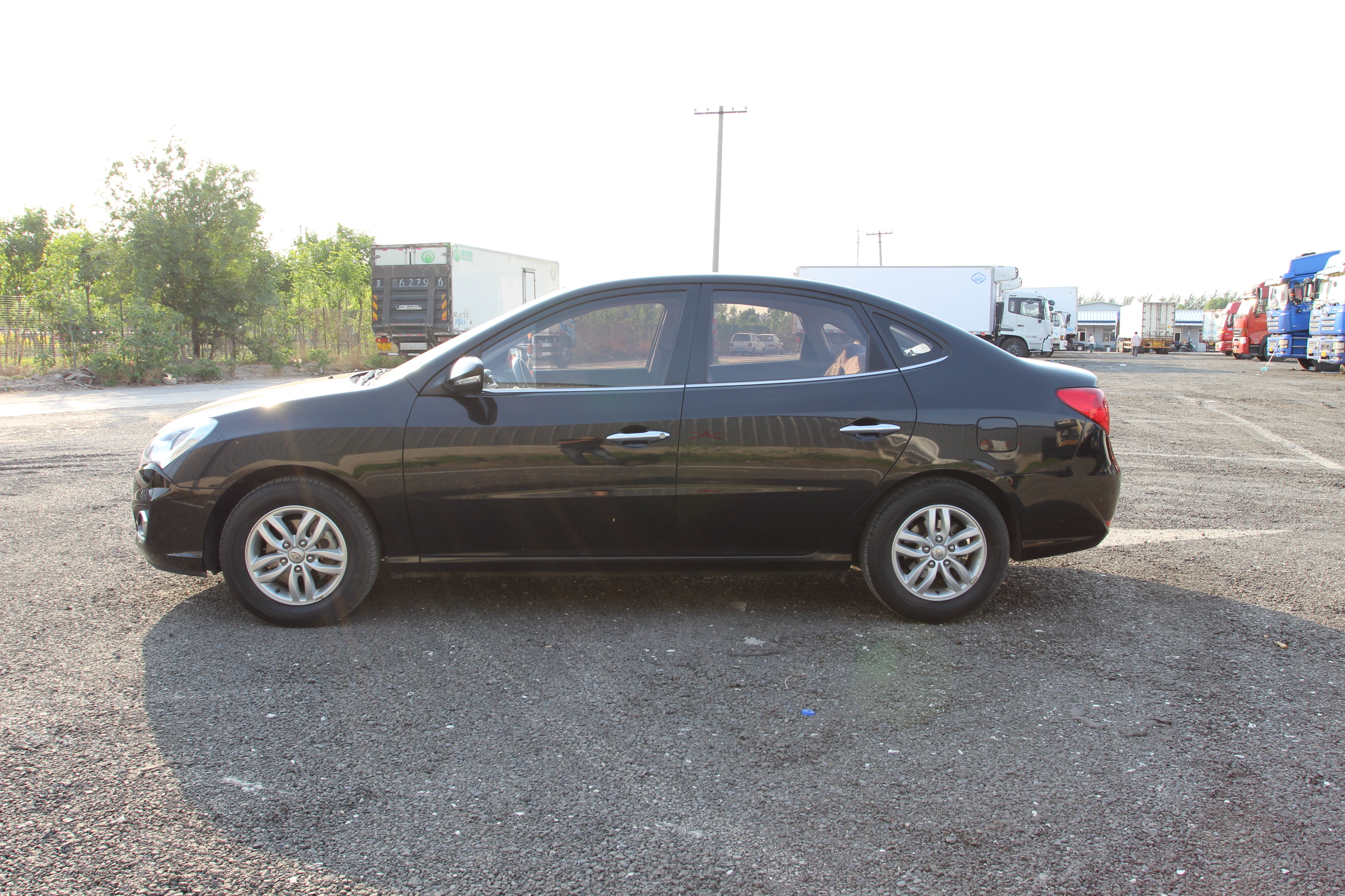 现代-悦动2011款 1.6l 手动豪华型