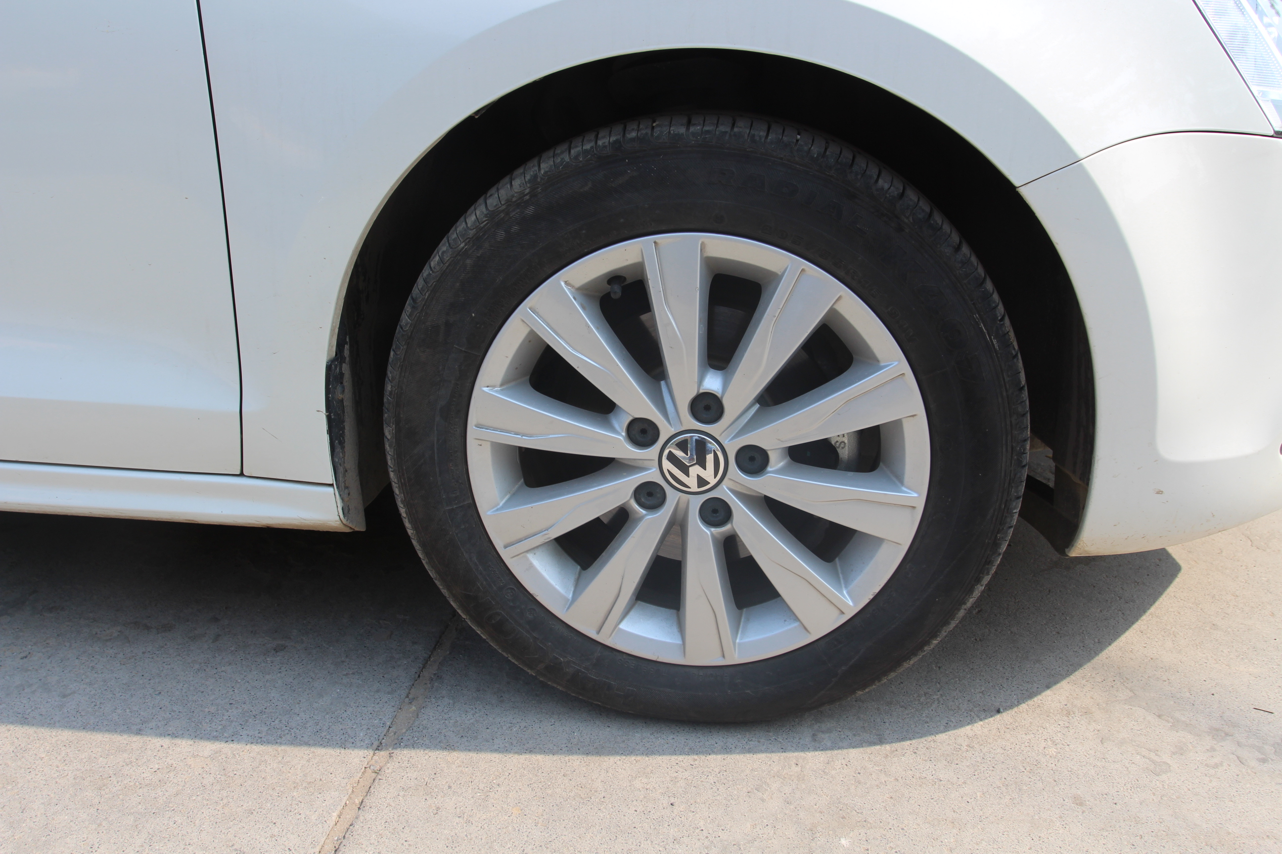 大众-速腾 2014款 改款 1.6l 手动时尚型