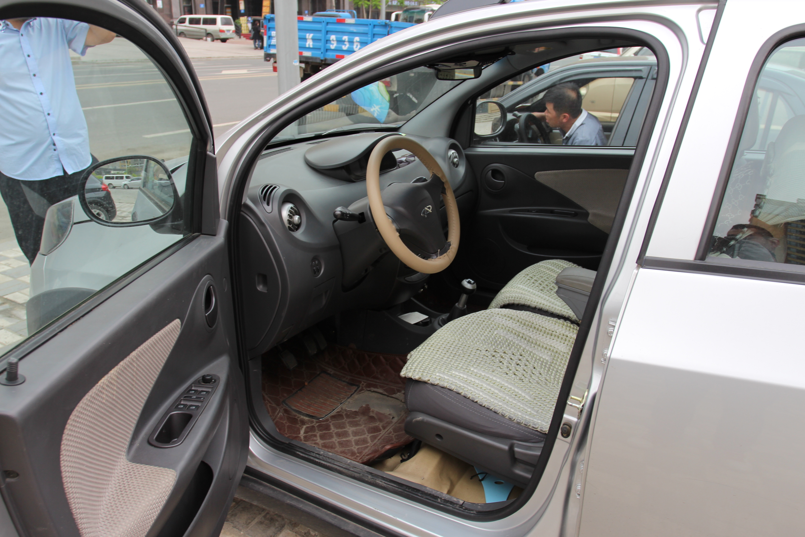 奇瑞汽车-x1 2009款 1.3l 手动豪华型